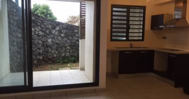 a louer f3 avec jardinet a sainte clotilde