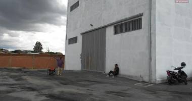 deux entrepôts de 500m2 et 600m2 à ankorondrano (non disponible)