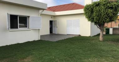 a louer une jolie villa basse f4 dans une résidence sécurisée proche de shoprite à talatamaty (non disponible)