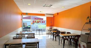 location local commercial sainte-rose idéal pour un restaurant