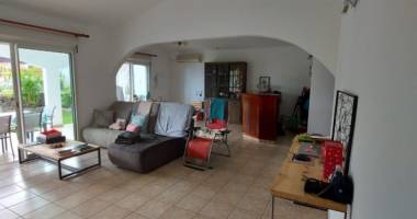 confortable  villa f4 de plain pied proche toutes commodités