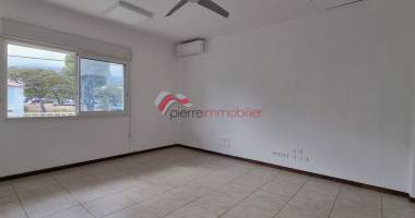  local professionnel 200 m2