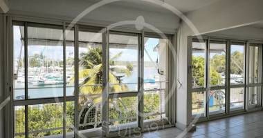 a louer à bas du fort - 1880 € - t4 duplex à vue marina