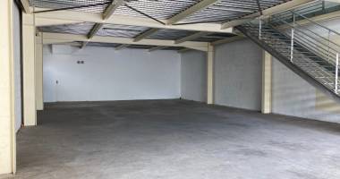 de 360m2 à louer 3200 € par mois à saint-denis avec lna