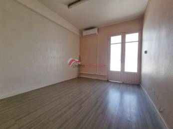 Location  Local Commercial Saint-Pierre (97410) - REUNION