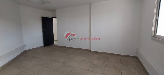 Location  Local Professionnel Tampon (97430) - REUNION