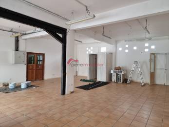 Location  Local Commercial Saint-Pierre (97410) - REUNION