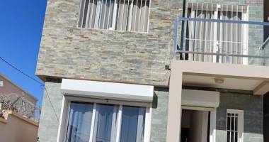 a vendre maison neuve f3 en duplex meublée à ambohitrarahaba. contact mr jacky