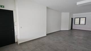 location local professionnel / commercial à le port (97420)