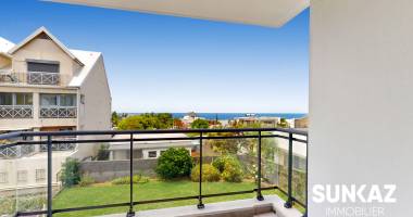 a vendre- st pierre centre- appartement t3 en rez de jardin.