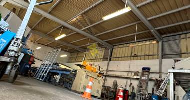 a louer entrepot de stockage 200 m2 ste clotilde