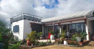 villa f4 de 135 m² à trois bassins