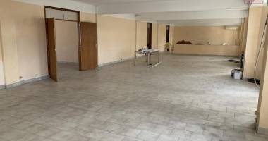 flic en flac à vendre espace bureau situé au cœur de flic en flac avec ascenseur et parking.