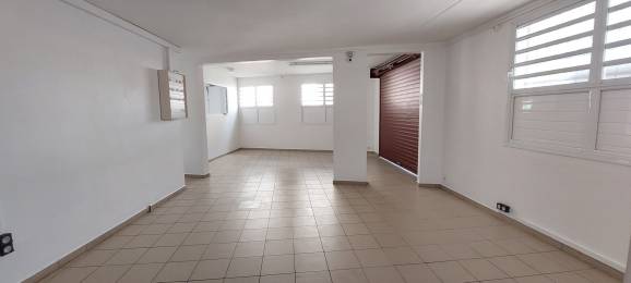 Location  Local Commercial Morne à l'eau (97111) - GUADELOUPE