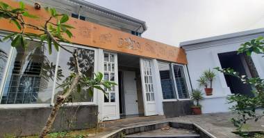  a vendre villa  f5 de 241m² sur terrain 458m²