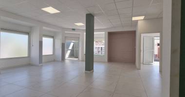 local rue des bons enfants 110m2