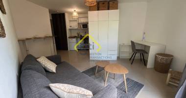 a louer studio meublé rénové à neuf à proximité de l'université