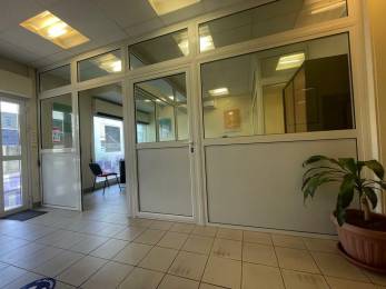 Location  Local Commercial Saint-Pierre (97410) - REUNION