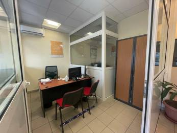 Location  Local Commercial Saint-Pierre (97410) - REUNION