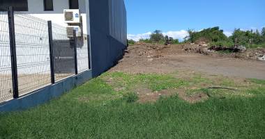 a louer - terrain de 996 m2 environ - saint-louis - 2 140,00 €