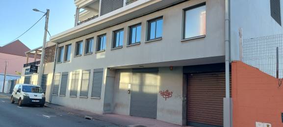 Location  Local Commercial Saint-Pierre (97410) - REUNION