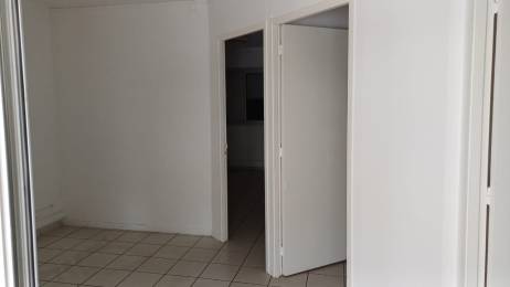 Location  Local Commercial Saint-Pierre (97410) - REUNION