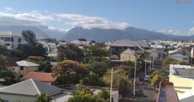 t1 avec vue mer et montagne