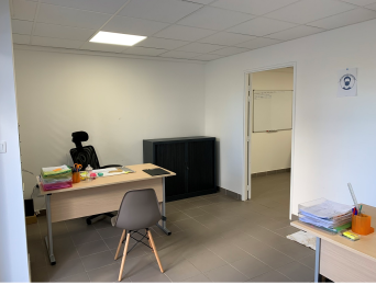 Location  Local Commercial Saint-Pierre (97410) - REUNION