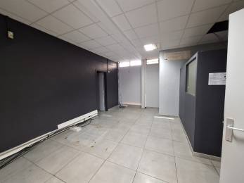 Location  Local Commercial Le Port (97420) - REUNION