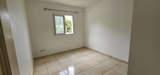 Location villa mitoyenne T4  Mi-pente de l'Ouest (97411) - REUNION