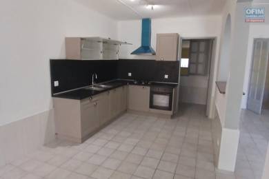 Location Maison Mi-pente de l'Ouest (97435) - REUNION