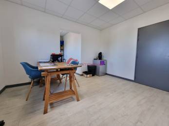 Location  Local Professionnel Tampon (97430) - REUNION