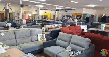 a louer - local de 750 m² environ - saint-louis - 18 000 € / mois hc*