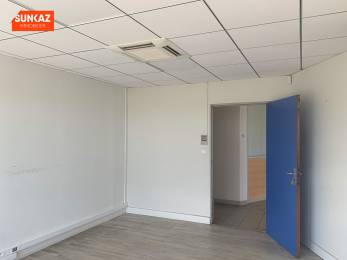 Location  Local commercial  Saint-Pierre (97410) - REUNION