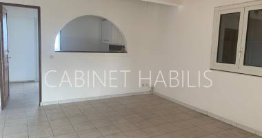 a louer - studio d'environ 26.92 m2 - saint joseph - loyer 580 € + charges 20 €