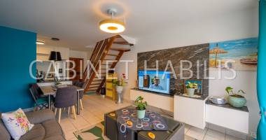 a vendre - appartement de type t3 d'environ 58.90 m2 - saint-gilles-les-bains - 408 800 € hai
