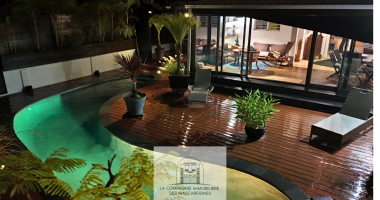 moufia - villa de charme f5 avec piscine chauffee 