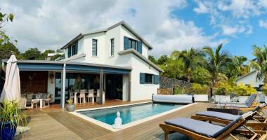 villa f5 meublee longue duree / la possessoin