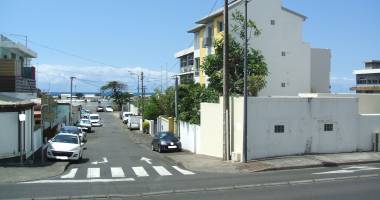 immeuble de 4 appartements--saint denis--ville