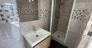 fabien teka immo loue un appartement t2 au centre ville de saint denis, ile de la reunion