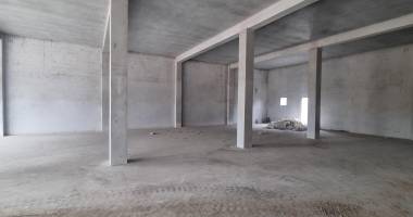 a louer local 300m² ste suzanne 