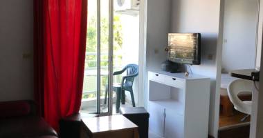 À louer à saint-denis, camélias : appartement t1 bis meublé  - résidence altea