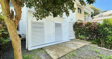 maison 3 niveaux à vendre aux abymes à dugazon, piscine et potentiel locatif