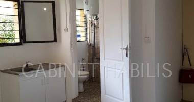 a louer - studio d'environ 17,35 m2 - saint-denis- 511,38 €