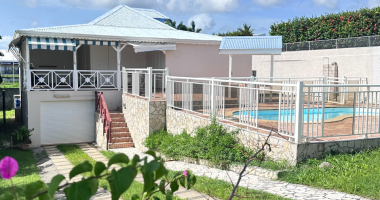 opportunitÉ rare villa de 107 m2 sans vis-à-vis à vendre dans un quartier prisé de baie-mahault
