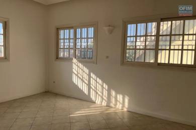 Location  Local commercial ANTANANARIVO () - MADAGASCAR