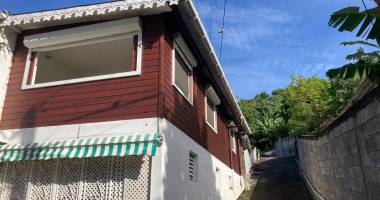 À louer À baillif   appartement t 3 meuble et climatise  de 95 m2 - quartier calme