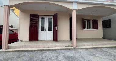 une villa basse f3 à iavoloha mandrimena