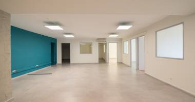 bureaux 247 m2 moufia : potentiel 7,6% de rentabilité