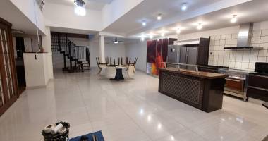 a louer – villa de 300 m² à usage professionnel – centre-ville de saint-pierre